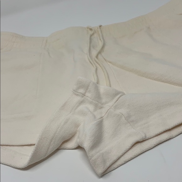 Short knit shorts; 100% cotton. Clean, tie waist - Picture 4 of 9